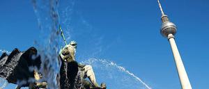 Eine Umzugskiste reicht eher nicht. Seit 1969 steht der Neptunbrunnen zwischen Marienkirche und Rotem Rathaus. Jetzt könnte er wieder umziehen – das Geld dafür wurde jedenfalls bewilligt. Der Senat ist aber nicht so begeistert. 