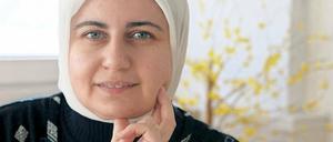 Frdoos Al Fadel aus Syrien verzweifelt, weil die Anerkennung ihrer Papiere so kompliziert ist. Sie ist kein Flüchtling, aber zurück kann sie nun nicht mehr.