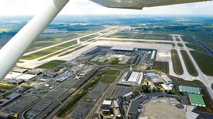 Wartet weiter auf seine Eröffnung: Der neue Berliner Flughafen BER.