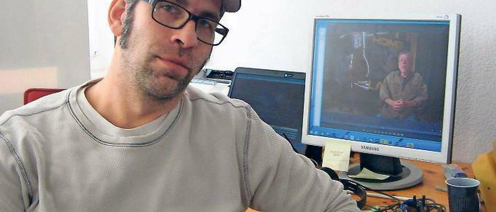 Lässig. Matt Sweetwood macht Dokumentarfilme zum Thema deutsche Kultur.