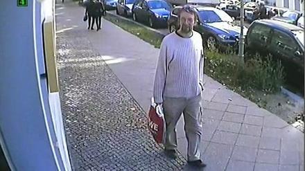 Dies Bild von einer Überwachungskamera brachte den entscheidenden Hinweis auf den Mörder von Mohamed und Elias.