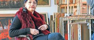 Leben zwischen Baustellen. Barbara Raetsch vor ihren jüngeren Arbeiten, die sich mit den Umbrüchen Potsdams beschäftigen.