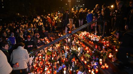 Trauer um Elias und Mohamed: Hunderte Menschen kamen zur offiziellen Gedenkfeier der Stadt Potsdam.