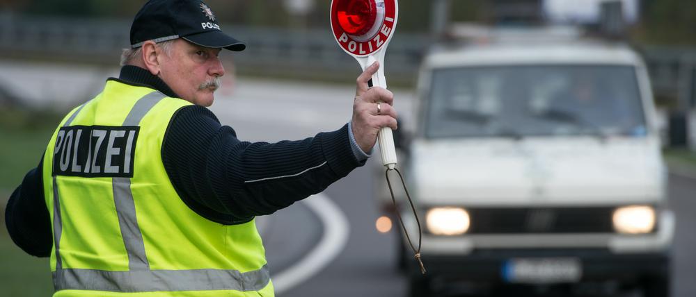 Halt für die Polizeireform: Im Zuge der Evaluation wurde deutlich, dass es gravierende Mängel bei der Polizei in Brandenburg gibt.