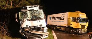 Den Unfall auf der A 10 hat ein 63-jähriger Lastwagenfahrer verursacht.