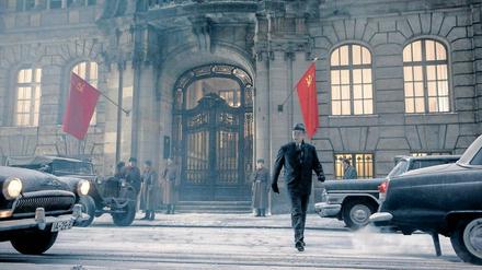 Kafkaeske Stimmung. US-Anwalt Donovan – Tom Hanks – verhandelt in Ost-Berlin zur Zeit des Mauerbaus über den Gefangenenaustausch auf der Glienicker Brücke.