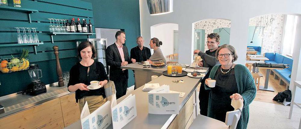 Nie mehr hungrig ins Konzert. Im Café „Ricciotti“ sollen sich Besucher und Musiker wohlfühlen.