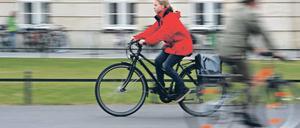 Am Stau vorbei. Das Rad gilt für viele Potsdamer mittlerweile als schnellstes Fortbewegungsmittel. Am Dienstag wurde ein neues Leitsystem für Radler freigegeben. Rund 1500 Schilder zeigen jetzt den direkten Weg zum Ziel.
