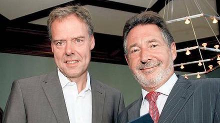Grüne Werte missachtet? Der beurlaubte Baubeigeordnete Matthias Klipp (l.) bei seiner Ernennung mit Oberbürgermeister Jann Jakobs im September 2009.