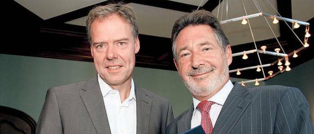 Grüne Werte missachtet? Der beurlaubte Baubeigeordnete Matthias Klipp (l.) bei seiner Ernennung mit Oberbürgermeister Jann Jakobs im September 2009.