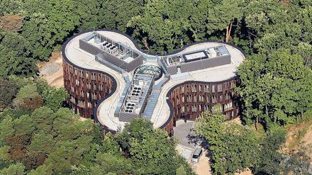 Das „Haus im Wald“ der Klimaforscher auf dem Telegrafenberg ist energieneutral, die Fassade aus Lindenholz.