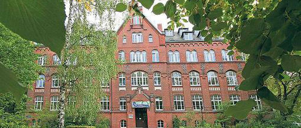 Stilvolles Ambiente. Die meisten Firmen im Biotech-Campus sind in historischen Backsteinbauten untergebracht. Der Campus soll jetzt versteigert werden.