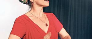 Keine Angst vorm Singen. Kammersängerin Christine Wolff hofft auf viele Gäste, die am kommenden Sonntag beim Chor-Karaoke im Bauch des Theaterschiffs mitmachen.