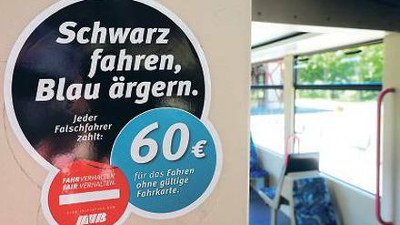 Eskaliert. Das erhöhte Beförderungsentgelt in Höhe von 60 Euro wollten die Studentinnen nicht zahlen, sie hatten ja gültige Tickets. Auch die erhöhten Fahrtkosten zu sieben Euro nicht. Nun droht ein Gerichtsverfahren.
