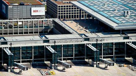 Nicht durchdacht. So sieht der künftige Flughafen Berlin-Brandenburg in Schönefeld von oben aus. Wann er eröffnet wird, ist nach den jüngsten Entwicklungen wieder offen.