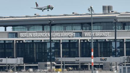 Am BER werden die Bauarbeiten gestoppt.