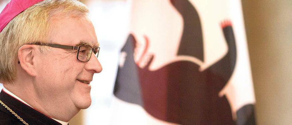 Staatlich anerkannt. Vor zehn Tagen hat Erzbischof Heiner Koch im Roten Rathaus im Beisein des Regierenden Bürgermeisters seinen staatlichen Treueeid abgelegt. Er versprach, die verfassungsmäßig gebildete Regierung zu achten – so sieht es das 1933 geschlossene Konkordat zwischen dem Vatikan und dem Staat Preußen vor, das noch heute gültig ist.
