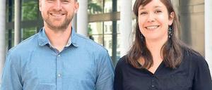 Voll auf Biber. Die Biberbeauftragten Undine Schubert (r.) und Mathias Gutt.