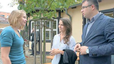 Stets wachsam. Sophie Schriever, Olesya Yaremchuk und Aharon Hayrapetyan (v.l.n.r.) kämpfen in ihren Ländern mit unterschiedlichen Arbeitsvoraussetzungen