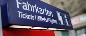 In der Nacht zu Mittwoch wurde ein Fahrkartenautomat am Bahnhof Rehbrücke gesprengt.