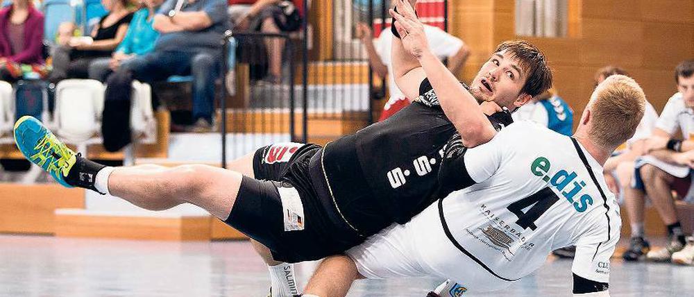 Er legte sich förmlich quer. Christian Schwarz demonstrierte beim knappen Sieg gegen Usedom seine Führungsqualitäten und war mit vollem Einsatz dabei.