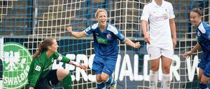 Svenja Huth in Jubellaune. Die Turbine-Stürmerin hatte einen Treffer angekündigt und traf schließlich auch zur 1:0-Führung gegen den SC Freiburg.