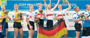 Feiern wie die Weltmeister. Hans Gruhne (r.) bei der Siegerehrung.