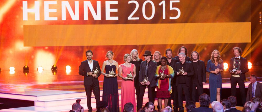 Im Osten findet man eher eine abgeschlossene Gesellschaft vor, meint Tagesspiegel-Journalist Robert Ide. Und nimmt die Verleihung der "Goldenen Henne" als Beispiel dafür.