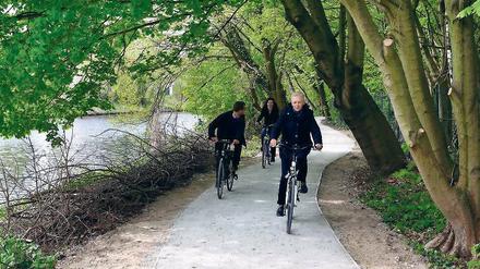 Bei Kleinmachnow ist der Radweg entlang des Teltowkanals schon seit Langem fertig. Bei Teltow ist mit dem Fahrrad bisweilen kein Durchkommen.