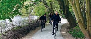 Bei Kleinmachnow ist der Radweg entlang des Teltowkanals schon seit Langem fertig. Bei Teltow ist mit dem Fahrrad bisweilen kein Durchkommen.