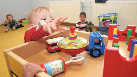 Spielen und lernen. Mehr als 50 verschiedene Träger betreiben in Potsdam Kitas. Die Stadt erweitert das Angebot an Kitaplätzen erneut deutlich, weil der Bedarf besonders bei den Hortkindern wächst. Wartelisten gibt es trotz des großen Bedarfs bislang nicht.