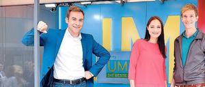 Eine besondere Studioatmosphäre. Susanne Tockan, Marc Langebeck (li.) und Arndt Breitfeld kommen im täglichen Wechsel raus nach Berlin und Brandenburg. 