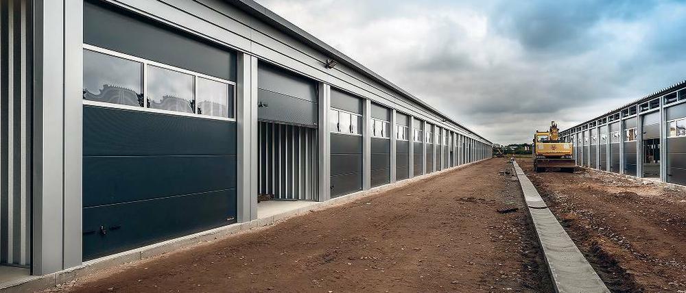 Platz für Sammler und Handwerker. Die Lagerflächen können individuell zugeschnitten werden. Die Innenwände sind gegen Schläge und Kratzer geschützt.