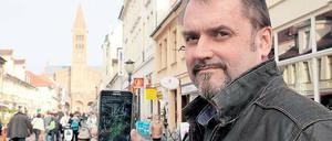 Uwe Reinhardt aus Potsdam begann mit dem Spiel Ingress, weil der Arzt ihm nach einer Lungenentzündung Bewegung an frischer Luft empfohlen hatte.