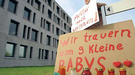 Dem Leben keine Chance gegeben. Der Tod der neun Babys bewegte 2006 die Öffentlichkeit.