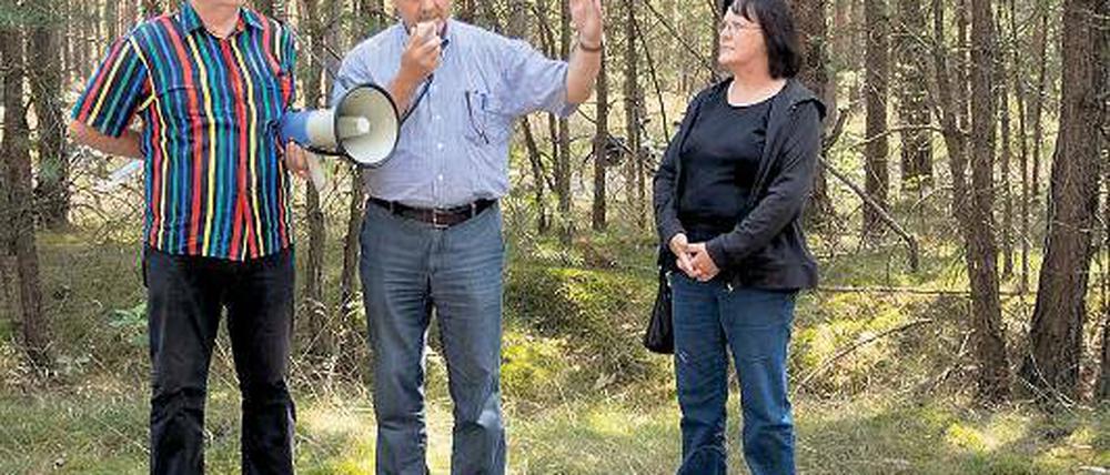 Lautstarker Protest. Ludwig und Wardin (v.l.) gestern im Wald.