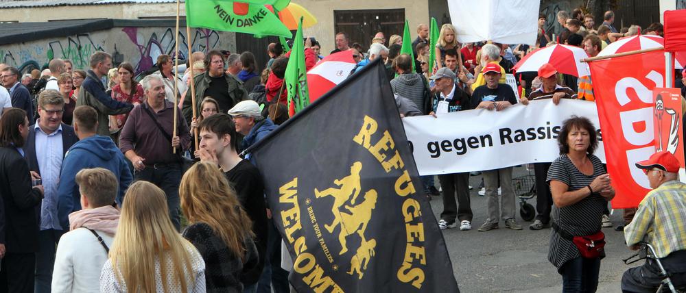 Nauen kann auch anders: Zur Mahnwache für Weltoffenheit und Toleranz kamen viele Unterstützer.