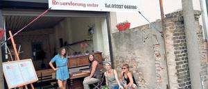 Bereit für Kultur. Julia Zimmermann (l.) mit Mutter und Freundinnen.