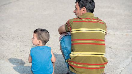 Auch Brandenburg stellt sich auf deutlich mehr Flüchtlinge ein als bisher prognostiziert. Ministerpräsident Woidke (SPD)verlangt mehr Unterstützung von Bund.