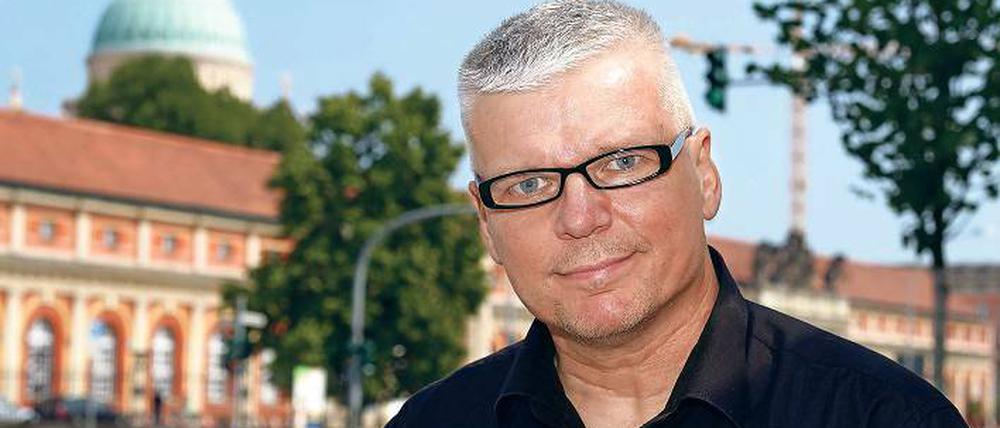 Steffen Meltzer, 53, ist gern Polizist in Potsdam. Und hat seine Erfahrungen mit Tätern und Opfern jetzt in ein Buch gepackt.