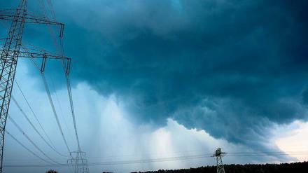 Bedrohlich. Aufzug der Gewitter.