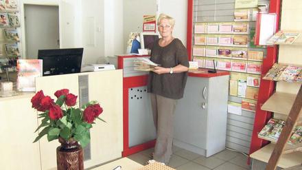 Wiedereröffnung mit Jubiläum. Nach 20 Jahren startet Christina Schmidt mit ihrem ehemaligen Quelle-Shop in der Potsdamer Allee 111 in Stahnsdorf noch einmal neu durch.