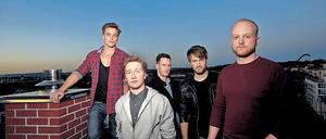 Besuch aus Bautzen. Die Band Strandlichter tritt im Freiland auf.