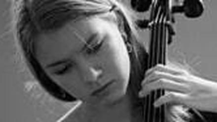 Die Cellistin Malaika Maria Möller.