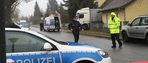 Tatort in Klein-Behnitz: Ein Landwirt hatte hier zuvor einen Veterinärbeamten auf seinem Hof erschossen.