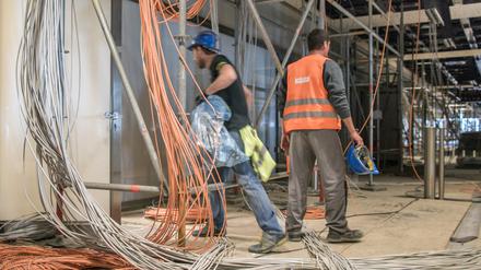 Die insolvente Firma Imtech hat bundesweit 4000 Beschäftigte. Teile der Belegschaft kamen am Freitag nicht mehr zur BER-Baustelle.