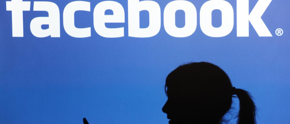 Wer Opfer eines Facebook-Betrugs geworden ist, sollte Anzeige bei der Polizei erstatten.