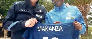 Marina Makanza mit Bruno Bini. Der ehemalige Nationaltrainer hat die Spielerin einst für Frankreichs U 17 entdeckt, weiter gefördert und zu einer aktuellen Nationalspielerin gemacht.