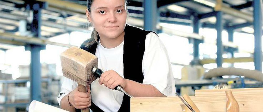 Elisabeth Schmidt hat bei Haacke Haus eine Ausbildung gemacht und studiert jetzt Bauingenieurswesen. Für ihre Bachelor-Arbeit kam sie nach Derwitz zurück.