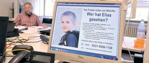 Bislang erfolglos. Ermittler der Soko „Schlaatz“ in ihrem Besprechungsraum der Kriminalpolizei in Potsdam.